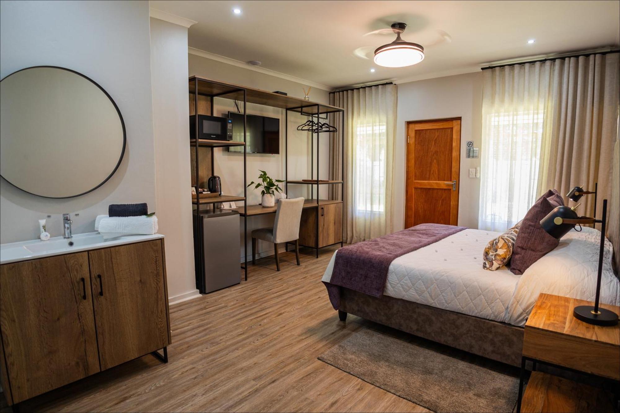 Scott'S Manor Guesthouse Function And Conference Venue Lichtenburg 외부 사진