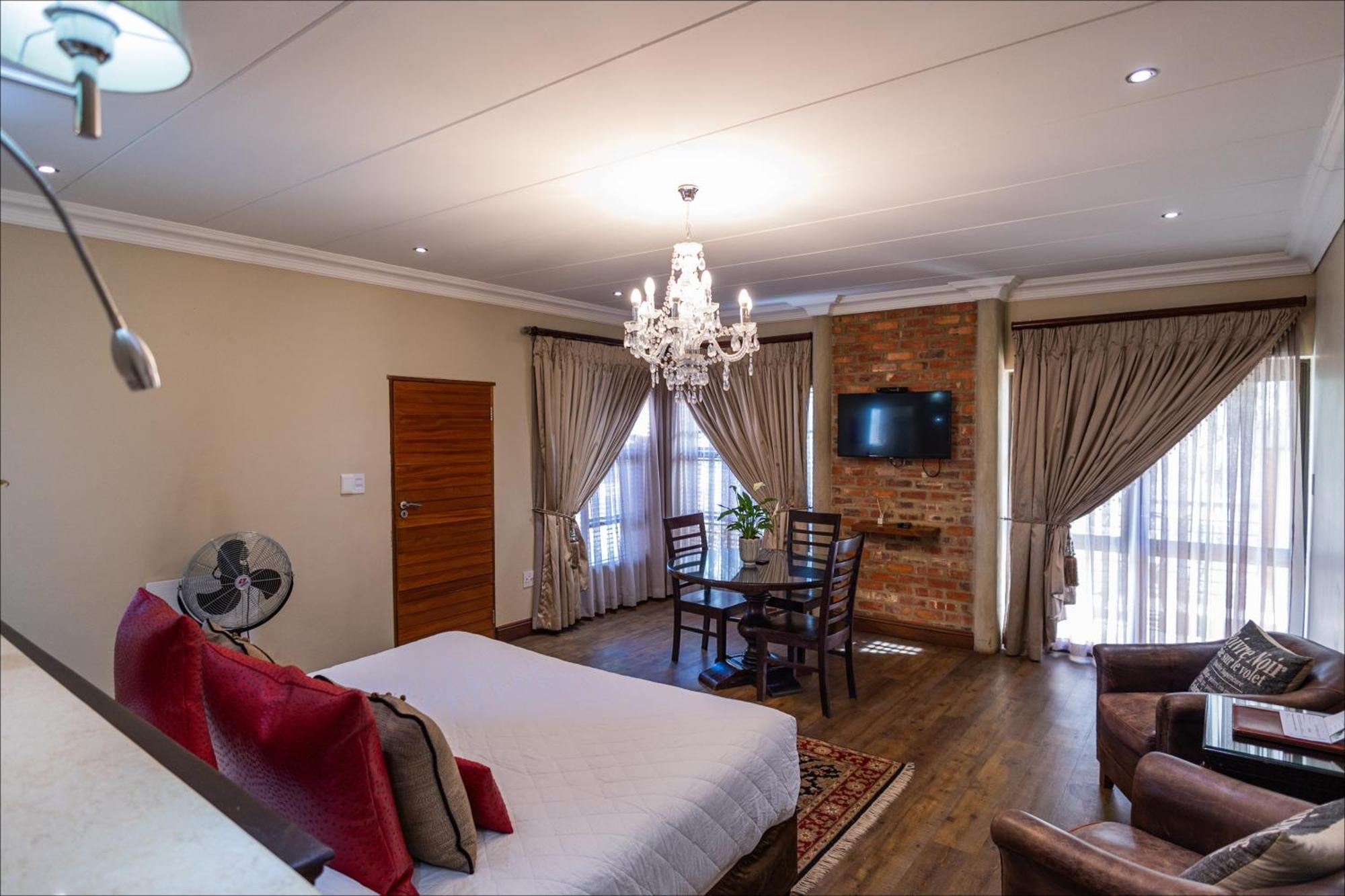 Scott'S Manor Guesthouse Function And Conference Venue Lichtenburg 외부 사진
