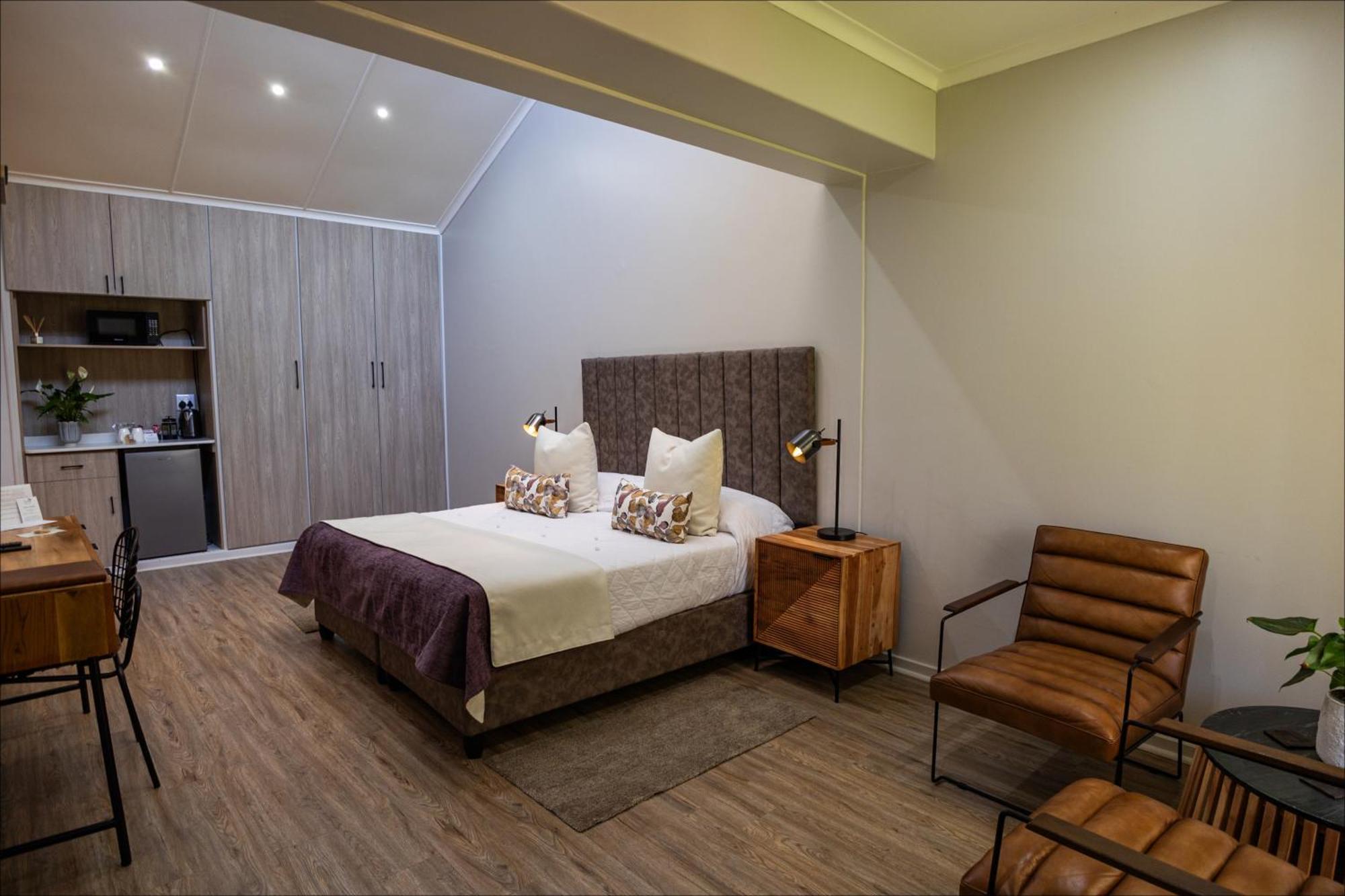 Scott'S Manor Guesthouse Function And Conference Venue Lichtenburg 외부 사진